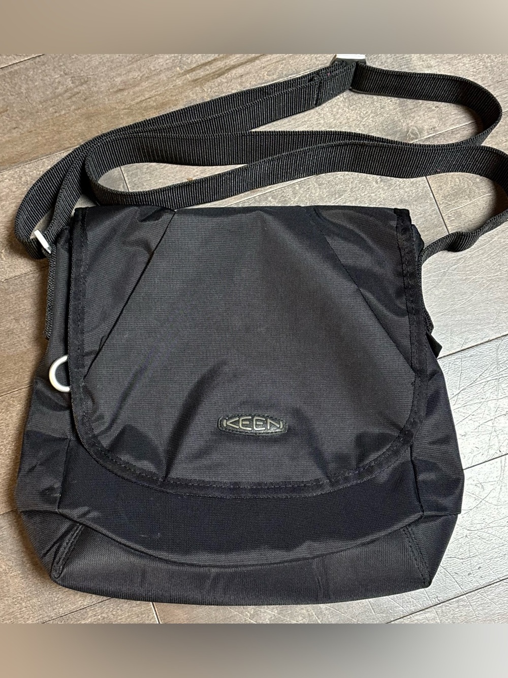 KEEN Hybrid Transport Crossbody Messenger Bag Black Laptop Travel Shoulder